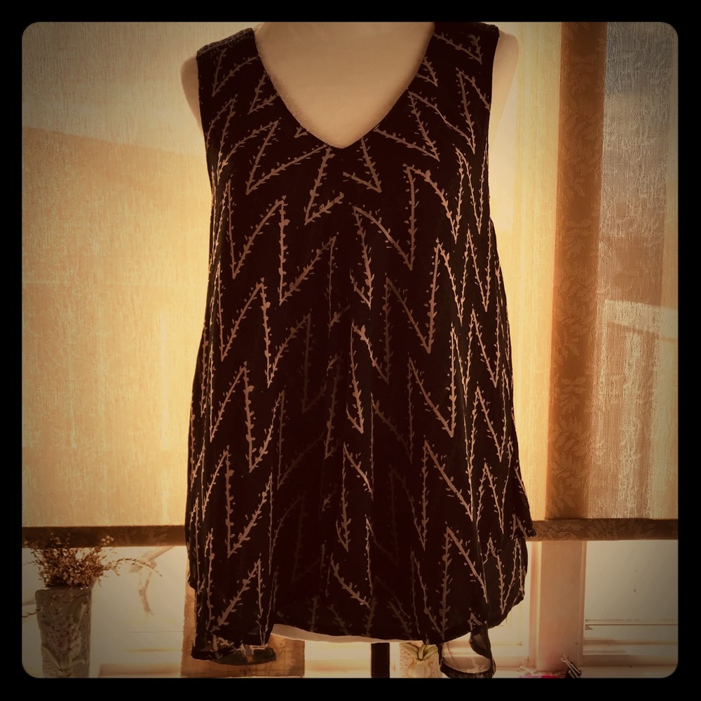 ⚫️0323:  LUCKY BRAND SLEEVELESS